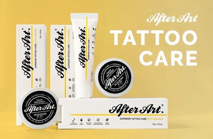 AfterArt Tattoo Afetrcare Balm Manuka 10g LIfestyle V1
